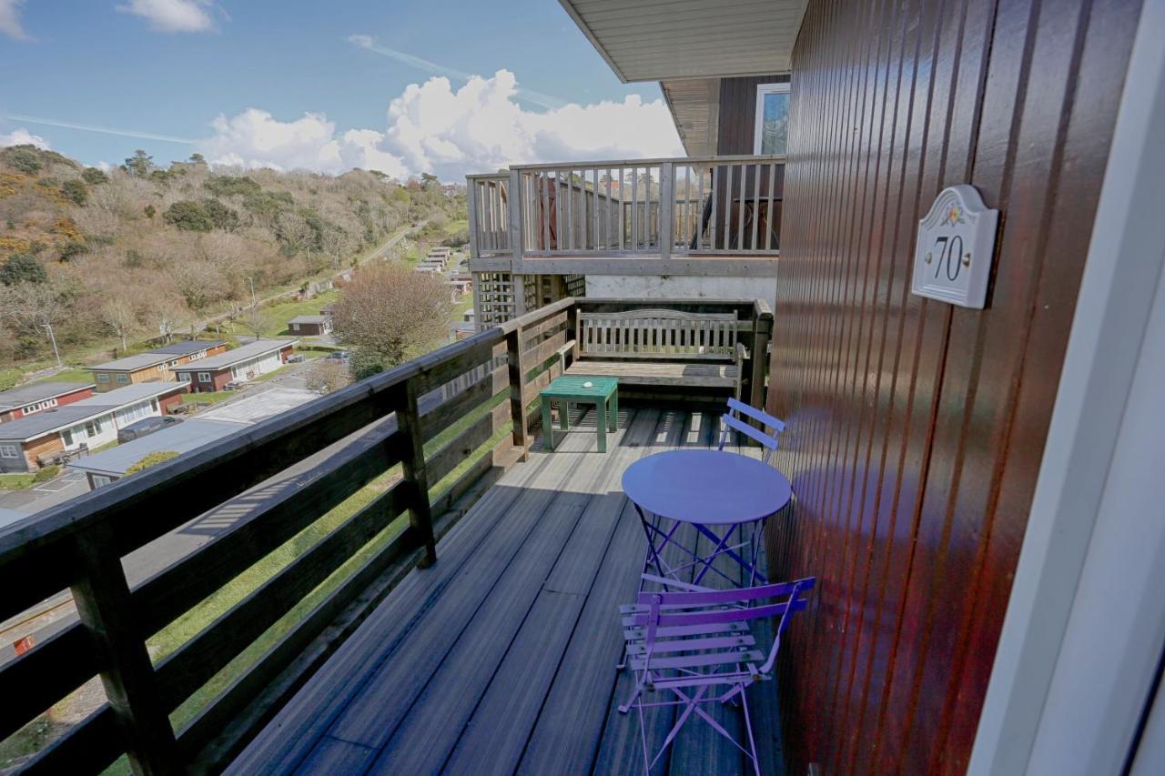 Caswell Beach Chalet 70 Located In Gower Peninsula Swansea Bagian luar foto