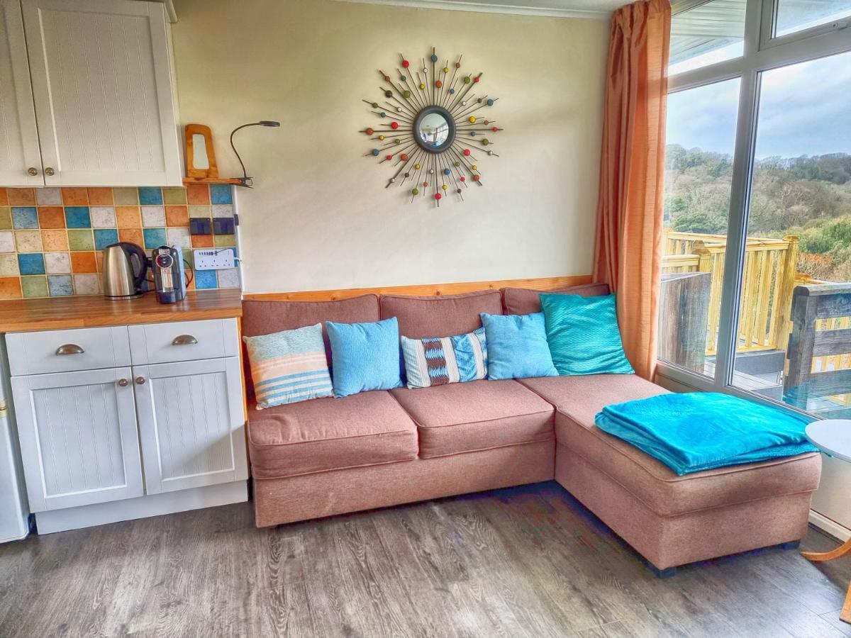 Caswell Beach Chalet 70 Located In Gower Peninsula Swansea Bagian luar foto
